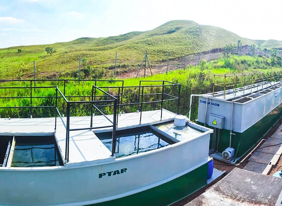 foto-header-servicio-Plantas-de-Tratamiento-Agua-Residuales-PTAR-01